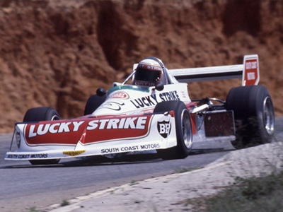 Tony Martin in his March-nosed Chevron B34 at Kyalami's Rand Spring Trophy in October 1978. Copyright David Pearson (<a href='http://www.motoprint.co.za/' target='_blank'>motoprint.co.za</a>) 2024. Used with permission.